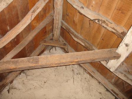 old kitchen roof2.JPG