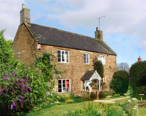 Leys Farm House.jpg