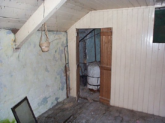 Bedroom 015.jpg