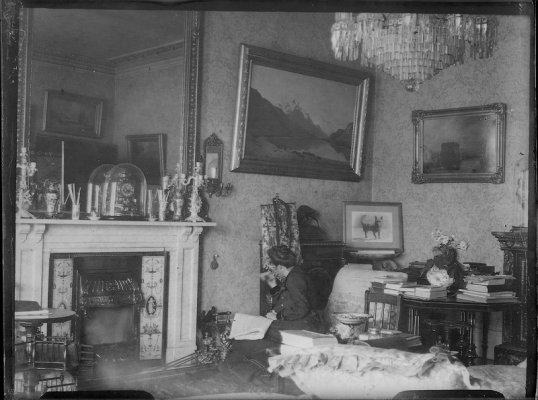 edwardian parlour.jpg