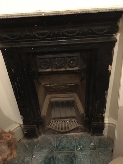 ThirdBedroomFireplace.JPG