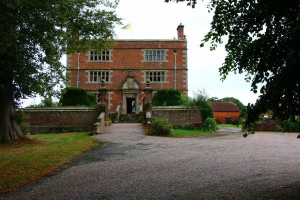 SoultonHall600x400.JPG