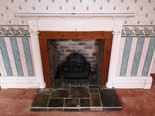 Fireplace 6.jpg