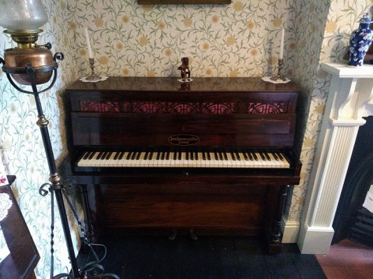 piano 7 small.jpg