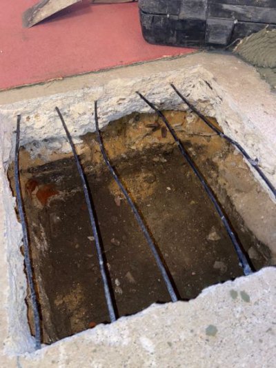 foor holes with cable small.jpg