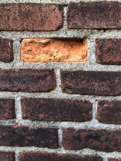 spalling_brick.JPG